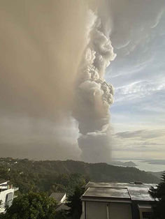 Filipinas concede 24 horas para dejar zonas de riesgo por volcán Taal