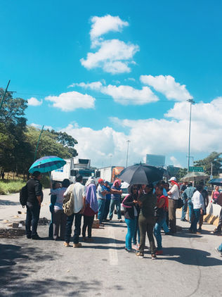 Levantan bloqueos carreteros, con el compromiso de cubrir demandas en noviembre