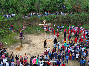Tradición y fe se unen en el espectacular Viacrucis de Unión Juárez