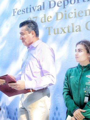 Asiste Rutilio Escandón al Festival Deportivo de Exhibición