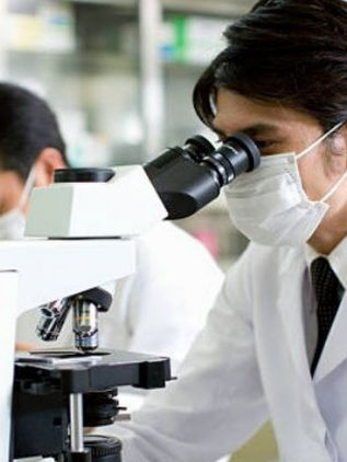 Científicos logran primer trasplante de células madre para tratar infartos