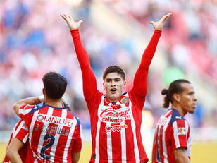 Monterrey busca frenar al líder Chivas en el Gigante de Acero