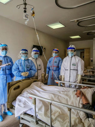 Los hombres tienen el doble de probabilidad de morir por Covid-19