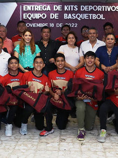 Entregan Kits en Tapachula