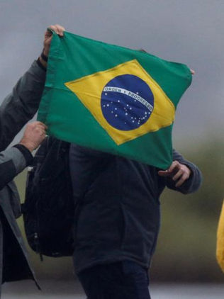 Avanza curva de muertes en Brasil más rápido que en España