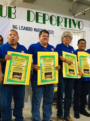 Reconocen trayectoria de Medinleyco