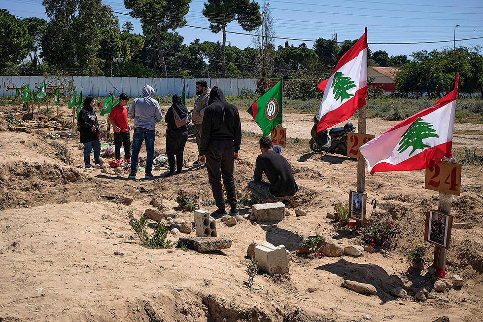 Libaneses esperan el retiro de tropas para llevar a sus difuntos a casa