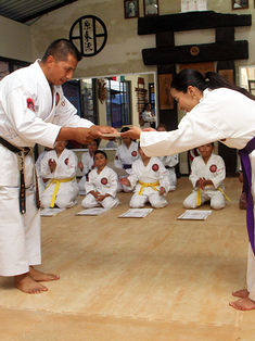 Entregan los certificados