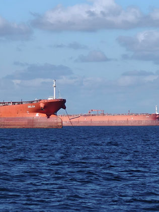 Cuba denuncia extorsión de Estados Unidos por bloqueo a combustibles