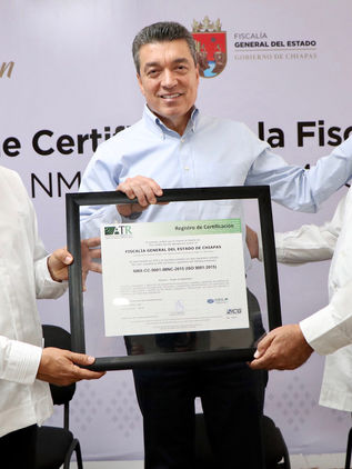 Entregan Certificación de la Norma ISO-9001:2015 a la Fiscalía General del Estado