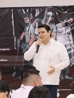 Trabajo y diálogo con los diferentes sectores son constantes en Morena: Carlos Molina