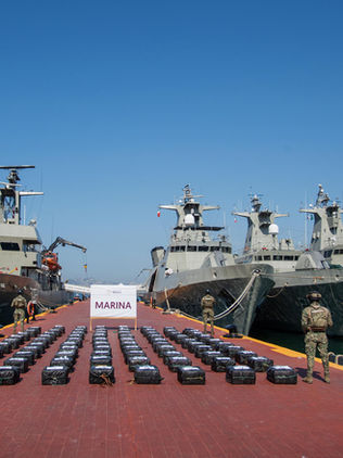 Golpe al narcotráfico: La Marina asegura más de una tonelada de presunta cocaína en costas de Guerrero