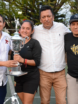 Premian a las campeonas