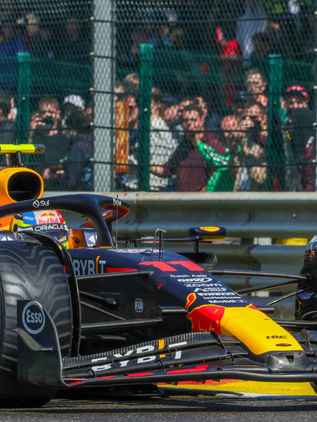 Renault fija su postura