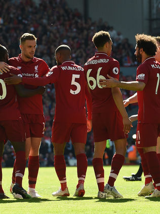 Liverpool gana, pero no alcanza