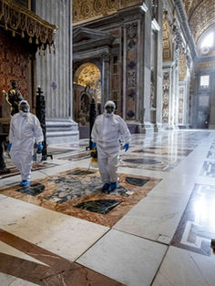 El Vaticano se abre al turismo, con reservas