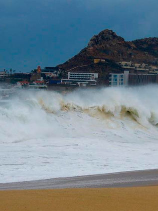 La tormenta tropical Karina se forma al suroeste de Baja California