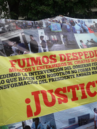 Médicos encaran a secretario de salud por adeudo de sueldos