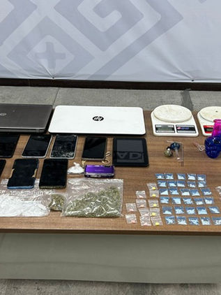 Golpe al narcomenudeo en Tuxtla: Detienen a seis personas tras cateo en la colonia Loma Bonita.