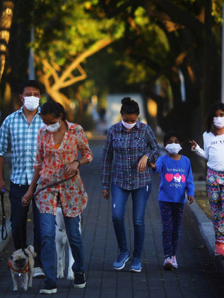 Hay 24 mil 905 casos de COVID-19; México, listo para cumbre de epidemia