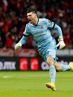 El brasileño Tiago Volpi le da triunfo al Toluca sobre Santos Laguna