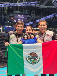 Avanzan a las finales