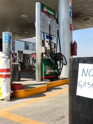"Hay gasolina suficiente para cubrir demanda", Pemex