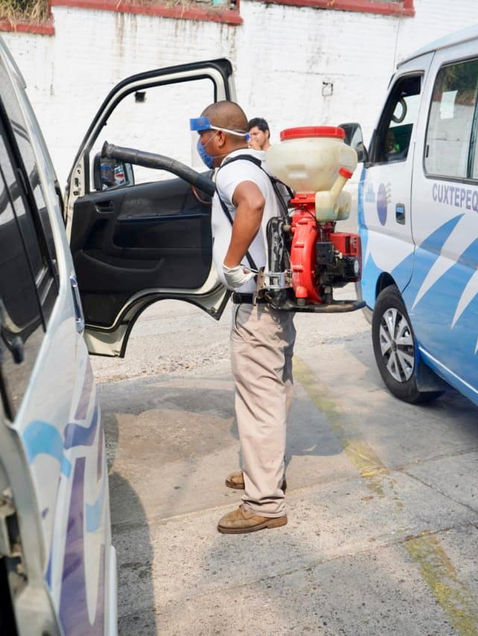 Por aumento de casos de Covid-19 en Carranza, desinfectan transporte público