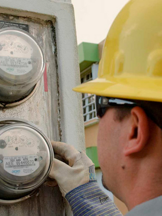 Con plantón, inconformes exigen alto a proyectos extractivos y a los abusos de CFE