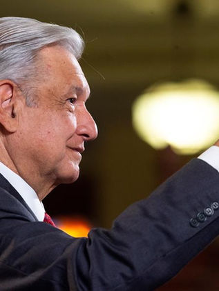 México inicia fiestas patrias con respaldo del Ejército al presidente