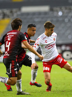 Atlas se impone a un Xolos con 10 y en un estadio Jalisco desierto