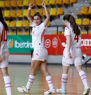 La selección española femenina de fútbol sala vence a Italia y acaricia el billete para el Europeo 2027