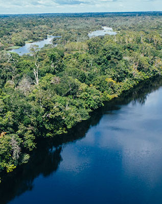 Van seis muertos en naufragio de barco en el Amazonas