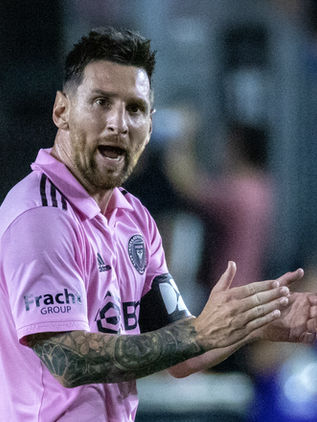 Messi firma una obra de arte en su debut para dar la victoria al Inter Miami 