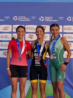 Suman medallas en Miami