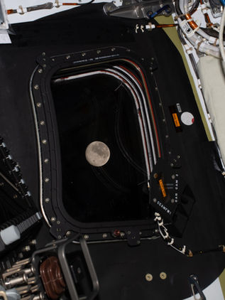 Astronautas de la NASA atraviesan un silencio total detrás de la Luna