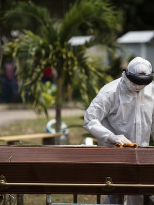 Acumula 126 mil 539 decesos pandemia de COVID-19 en el mundo