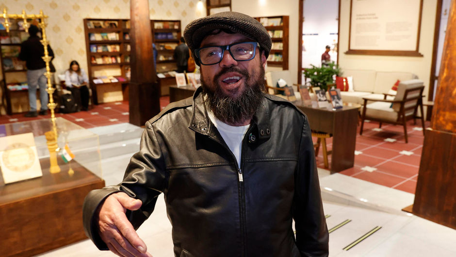 De maestro a estrella: Ubeimar Ríos busca el Premio Platino por 'Un poeta'