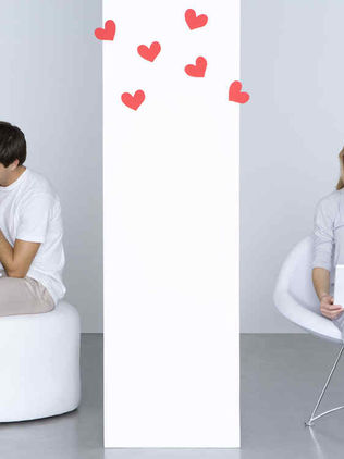 Noviazgo cibernético, con la misma intensidad de una relación presencial