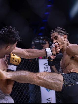 Aburto se ciñe el cinturón