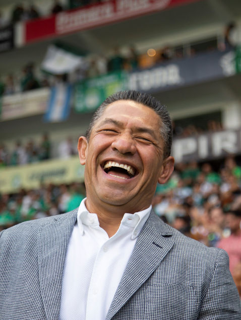 Ambriz toma el timón