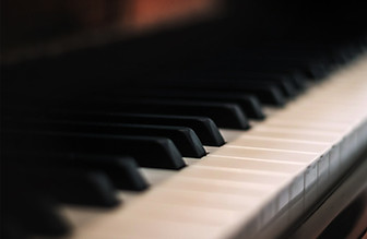 Piano-close-up