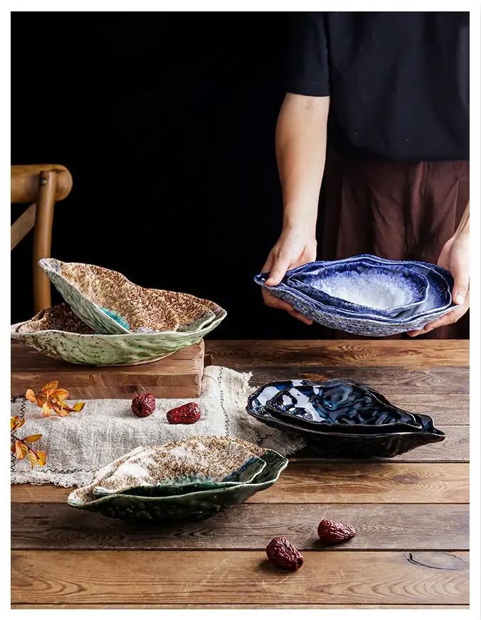 7.	prato de ceramica retro para restaurante japones usado para sushi com apresentacao elegante