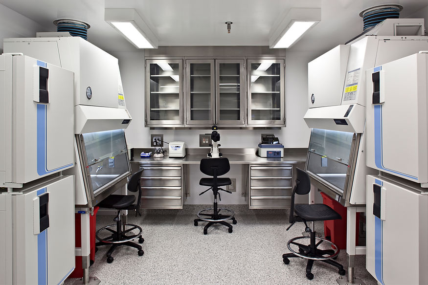 53752-machinery-in-laboratory-PWD57NF.jp