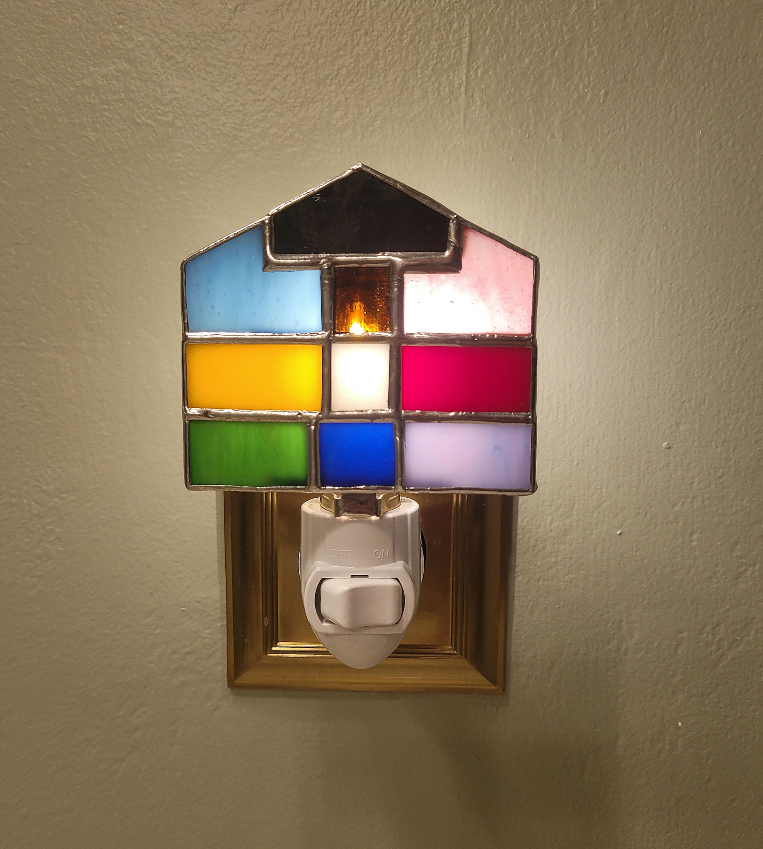 Lover House Stained Glass Night Light – Handmade LED Plug-In Night Light