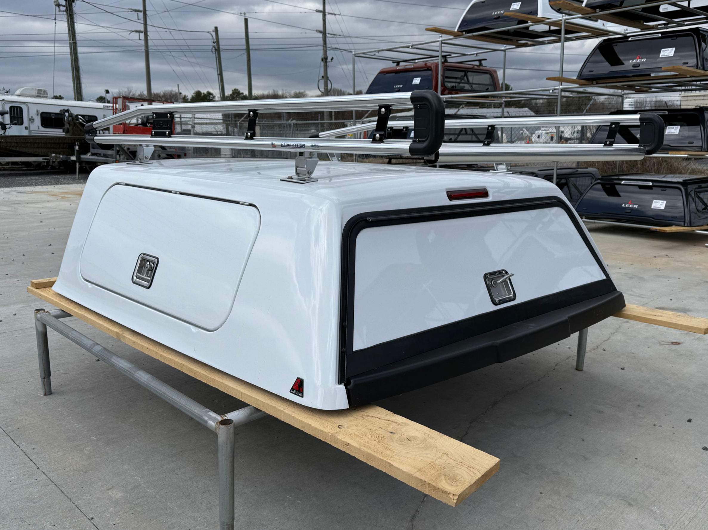 21-C FORD F-150 5"6" BED - YZ WHITE PAINT