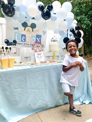 Lenox’s Magical Disneyland party!