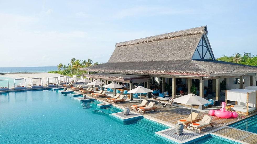 Breeze Poolside Dining & Bar