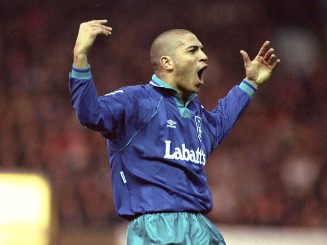 Nottingham Forest Away Shirt 1993-95 – Labatt’s