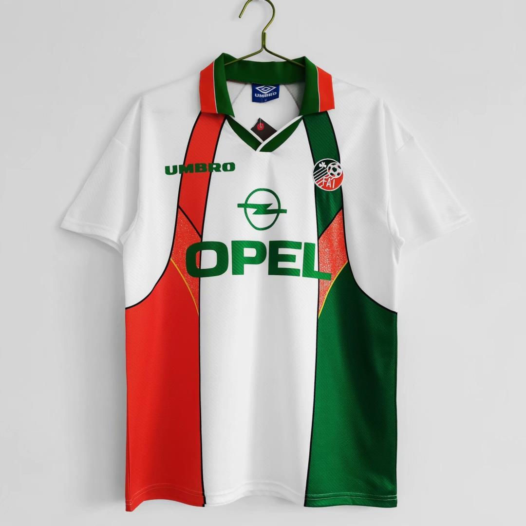 Republic of Ireland 1994-96 away shirt